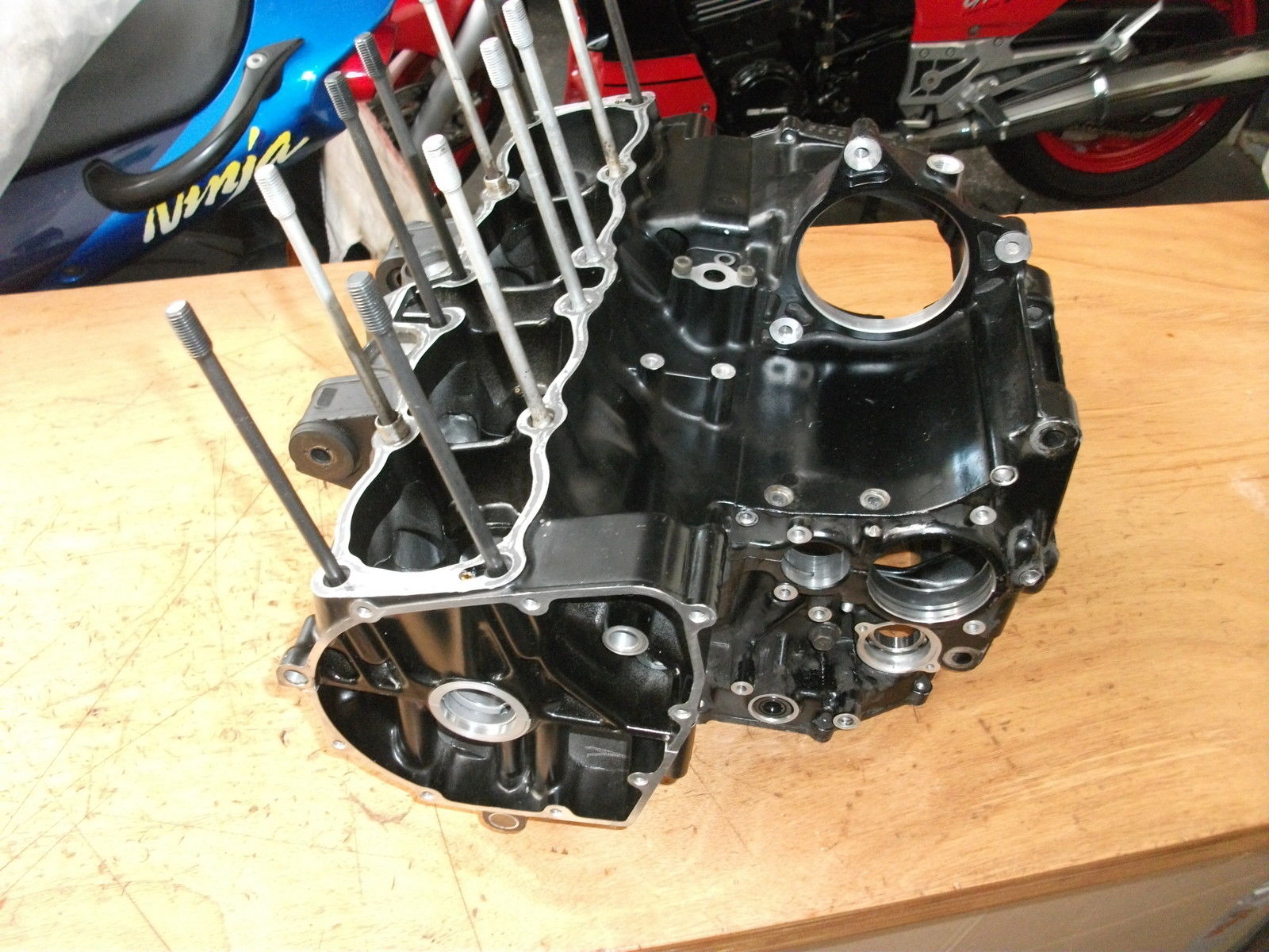 Suzuki GSX 600 F Modell GN72B Motornr N705! Nr. 5680 B